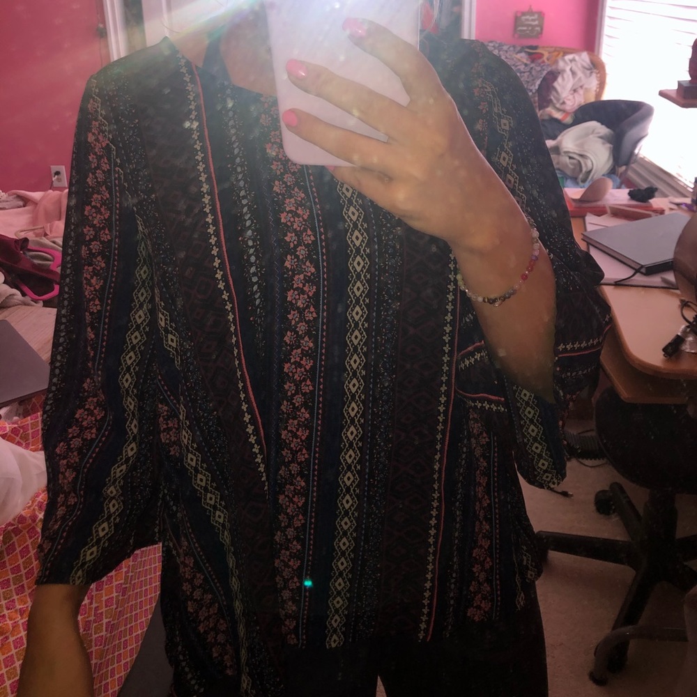 Beautiful patterned blouse - Picture 6 of 6
